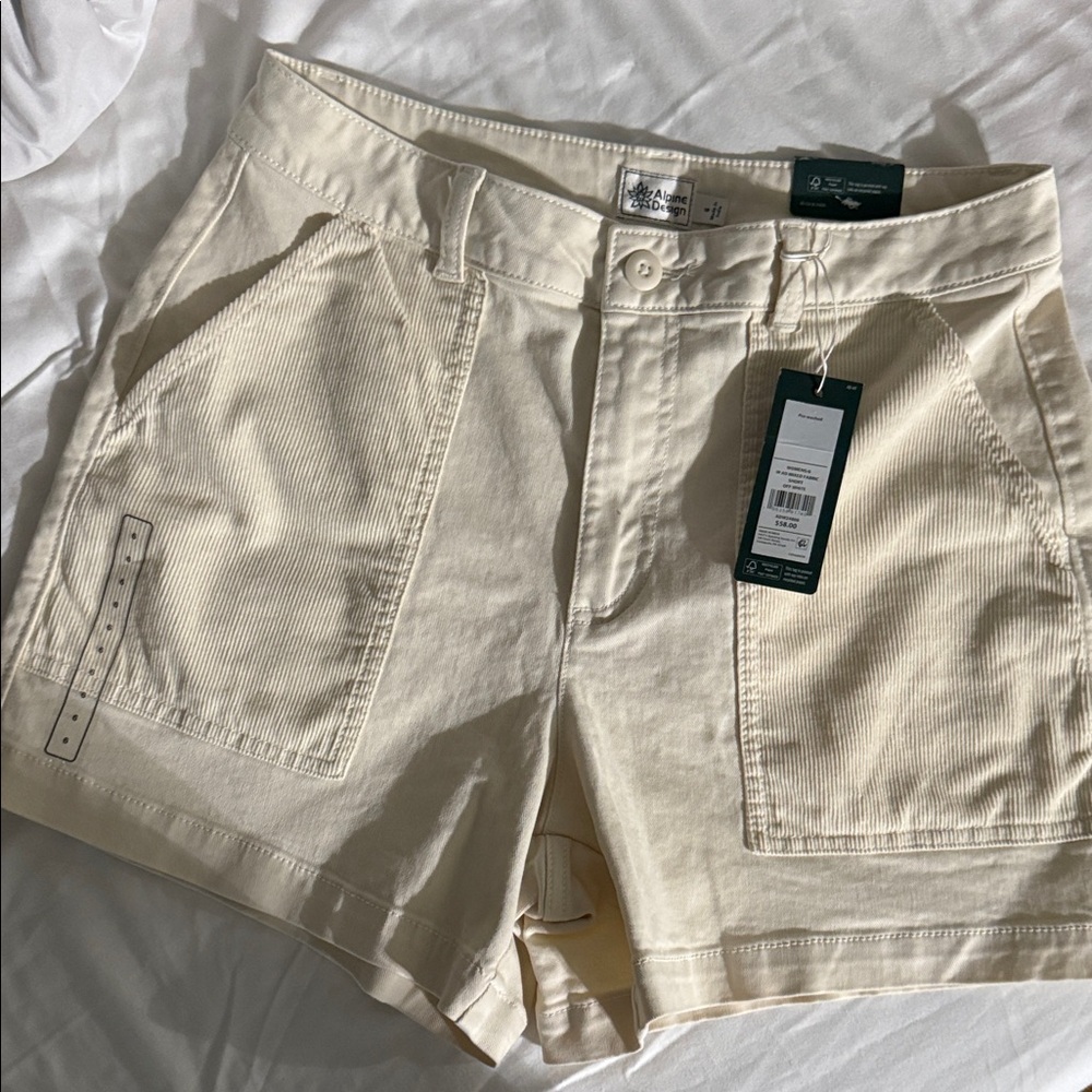 Alpine Design Women's Tan Cargo Shorts